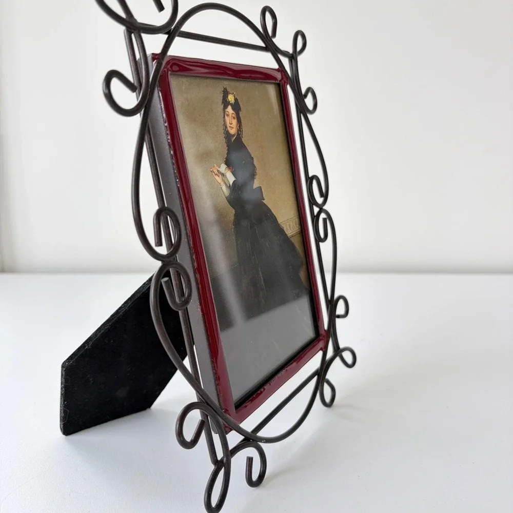 Fetco Home Decor Burgundy Enamel and Black Wire Scrollwork 4x6 Picture Frame